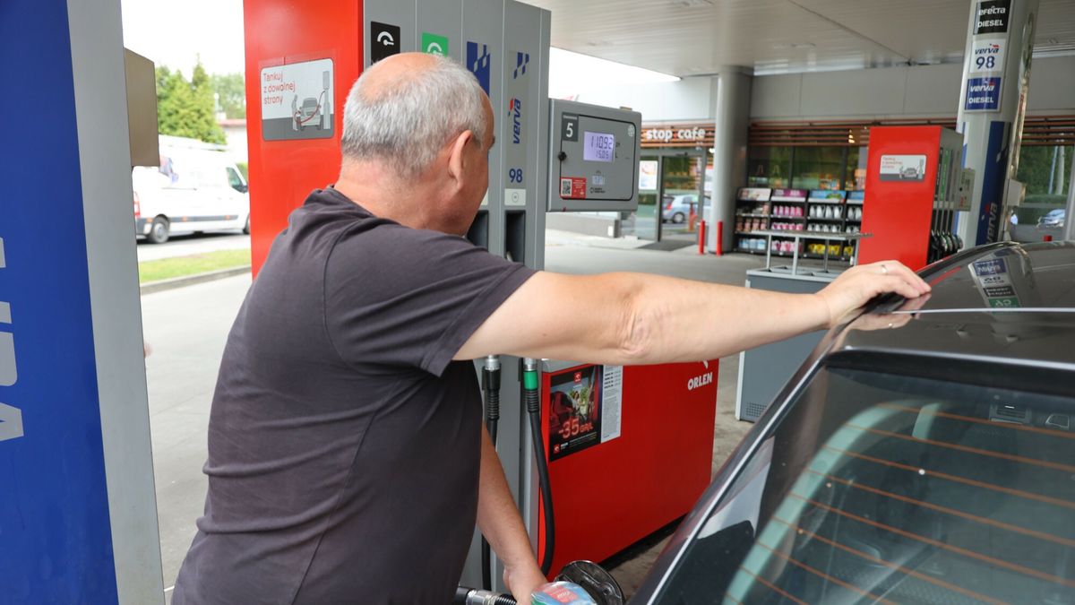 Wracaj? wysokie ceny paliw na stacjach benzynowych
21.07.2026. Wieliczka. Wracaj? wysokie ceny paliw na stacjach benzynowych. Fot. Mateusz Kotowicz/REPORTER
Mateusz Kotowicz/REPORTER