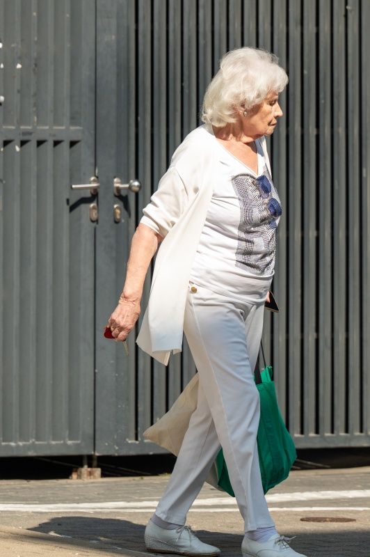Krystyna Loska przyjechała samochodem na zakupy