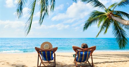Jesteś mistrzem plażingu? Sprawdź w krzyżówce, co wiesz o relaksie na plaży