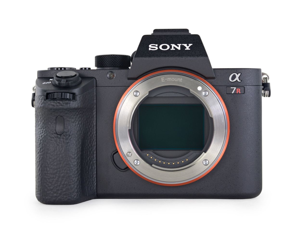 Sony A7R II – 42,4 Mpix rozebrane na części