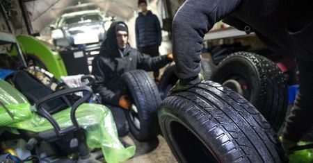 Kiedy wymienić opony? "7 st. C na termometrze to sygnał dla kierowców"