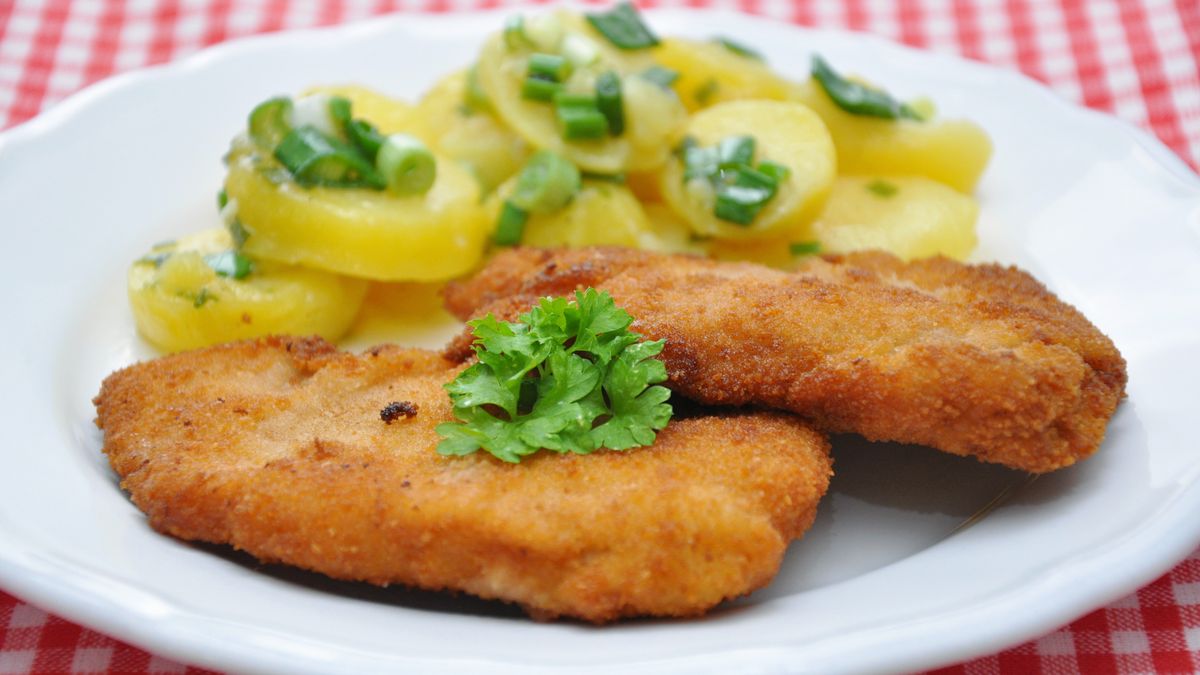 Kotlet schabowy z dodatkiem musztardy