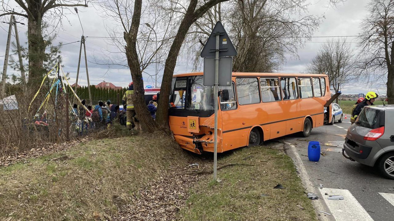 Wypadek szkolnego autobusu