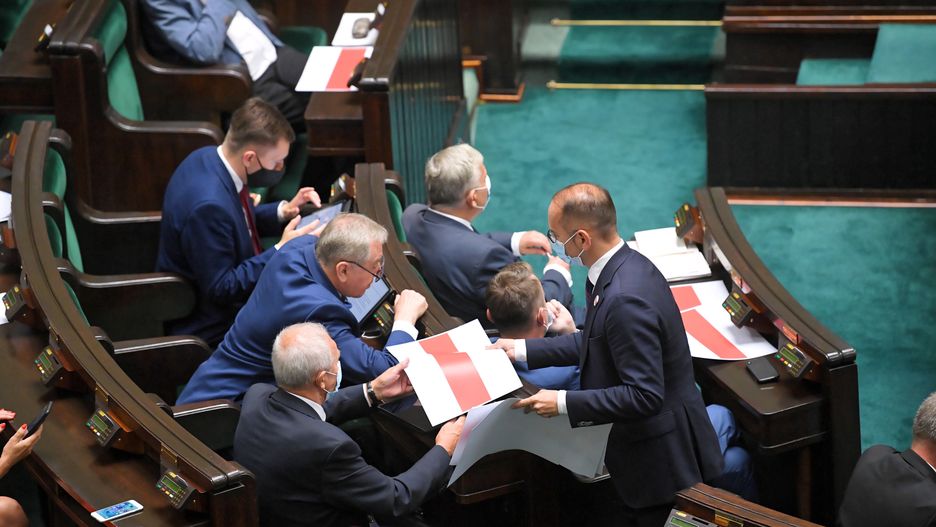 Rząd zapowiada zwolnienia w administracji / foto ilustracyjne
