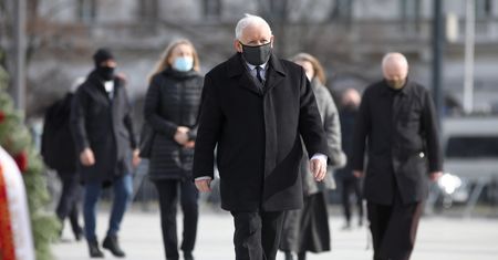 "Jarosław Kaczyński nie jest już wszechmocny". Padły też słowa o "gniciu koalicji z PiS"
