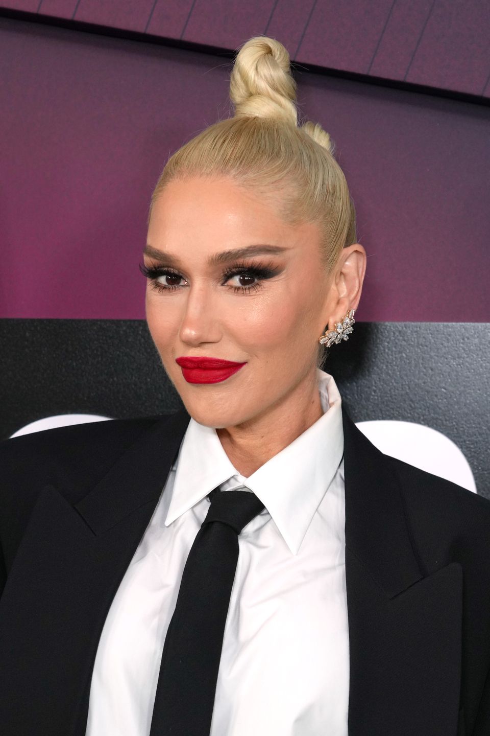 Gwen Stefani i jej WŁOCHATE BUTY przykuwają spojrzenia na CMT Awards