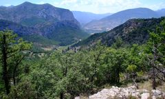 Pireneje. 15 Francuzów zostanie odciętych od świata. Spędzą półtora miesiąca w grocie