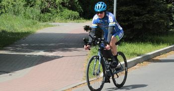 Zaczyna się kolarski ultramaraton. Pojedzie w nim Grzegorz Bordoszewski z Białogardu