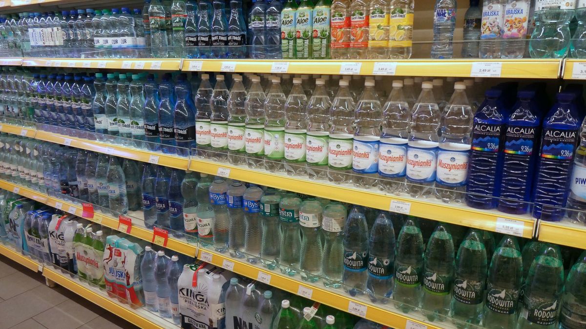 Producenci wody wykorzystują lukę