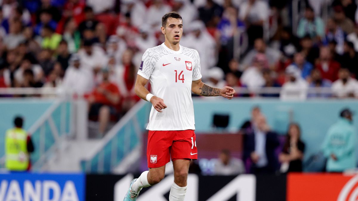 DOHA, QATAR - DECEMBER 4: Jakub Kiwior of Poland  during the  World Cup match between France  v Poland at the Al Thumama Stadium on December 4, 2022 in Doha Qatar (Photo by David S. Bustamante/Soccrates/Getty Images)
