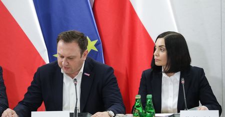 Spięcie już na początku. "Czym pani poczuła się urażona?"