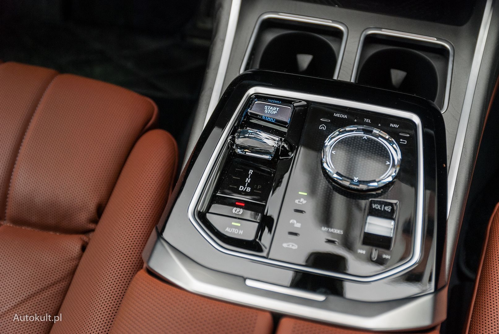 BMW i7