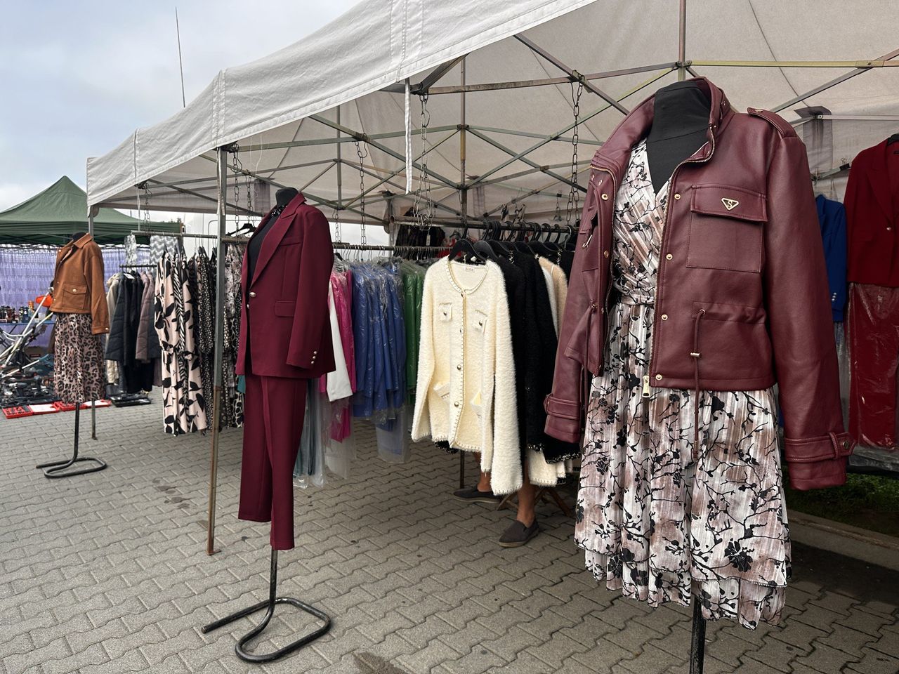Gorlice: Na Jarmarku Pogórzańskim królują już jesienne trendy