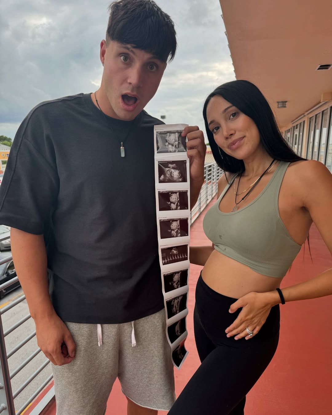 Scarlet Vas i Tayo Ricci