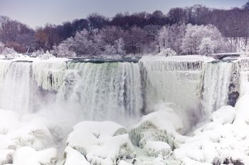 Zamarza Niagara. Turyści chcą to zobaczyć