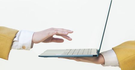 Poręczne, wydajne, ale przede wszystkim niedrogie - czyli laptopy Huawei dla uczniów