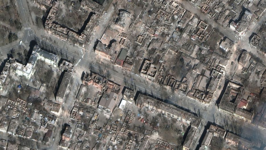 Satellite images of Mariupol, Ukraineepa09859619 A handout satellite image made available by Maxar Technologies shows destruction of homes and buildings in Mariupol, Ukraine, 29 March 2022.  EPA/MAXAR TECHNOLOGIES HANDOUT -- MANDATORY CREDIT: SATELLITE IMAGE 2022 MAXAR TECHNOLOGIES -- THE WATERMARK MAY NOT BE REMOVED/CROPPED -- HANDOUT EDITORIAL USE ONLY/NO SALES Dostawca: PAP/EPA.MAXAR TECHNOLOGIES HANDOUT