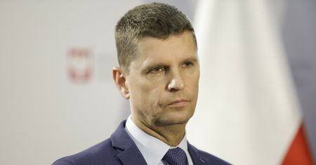 Przymusowe szczepienia nauczycieli? Wiceminister zabrał głos