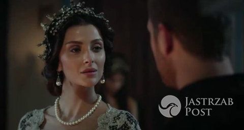 Ozge Ulusoy jako Anna Jagiellonka w serialu Wspaniałe Stulecie / mat. prasowe