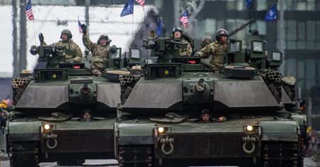Chcą zwiększyć wydatki w NATO. Polska już jest w czołówce