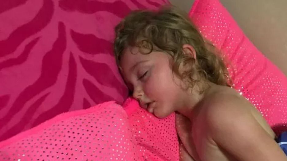 Dziewczynka dostała udaru cieplnego we własnym łóżku