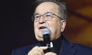 O. Rydzyk prosi wiernych o wsparcie finansowe. Wskazał wysokość rachunków