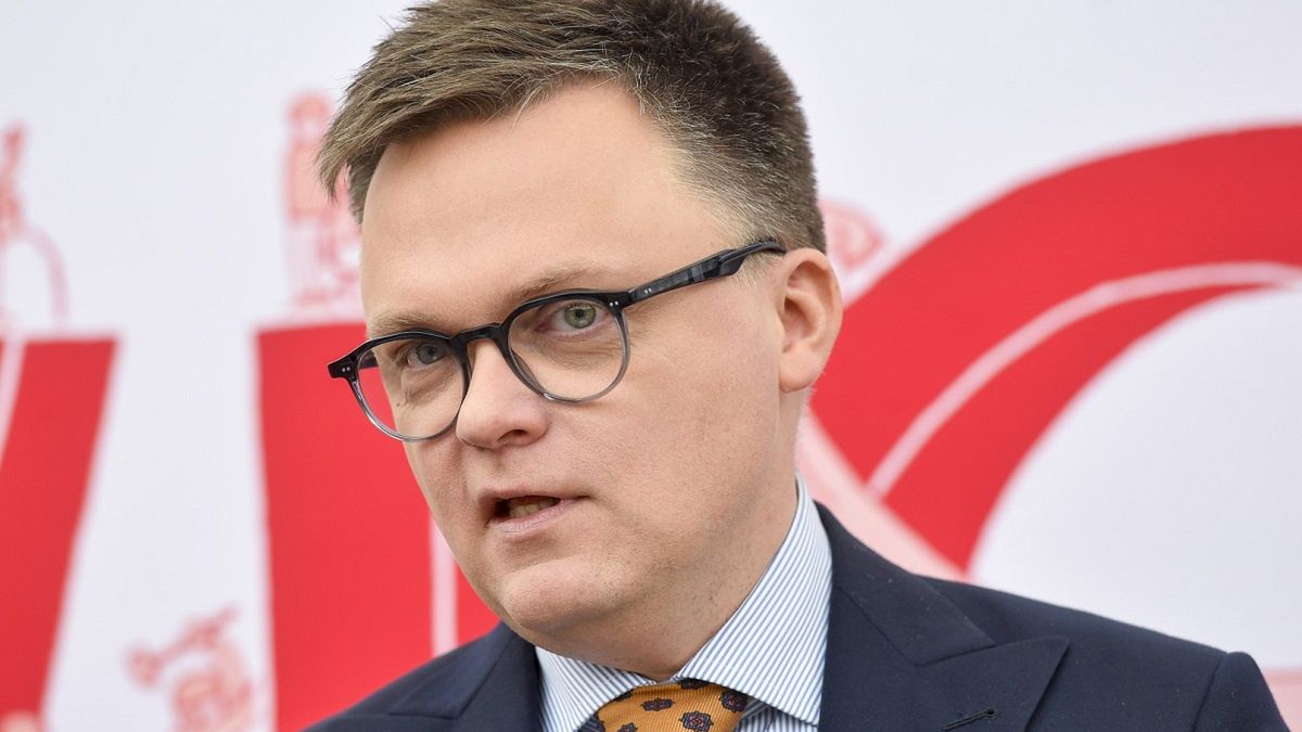 Takie wykształcenie ma marszałek Hołownia