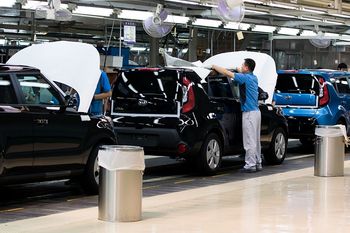 Motoryzacyjny gigant zapowiada obniżki cen samochodów. Oto powód