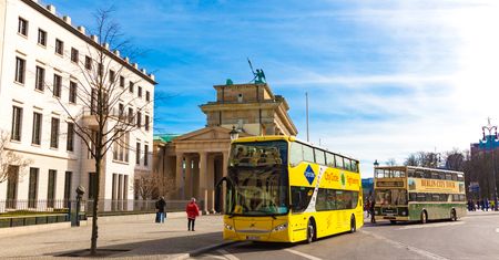 Po polskim mieście będą jeździły piętrowe autobusy. Skorzystają też turyści