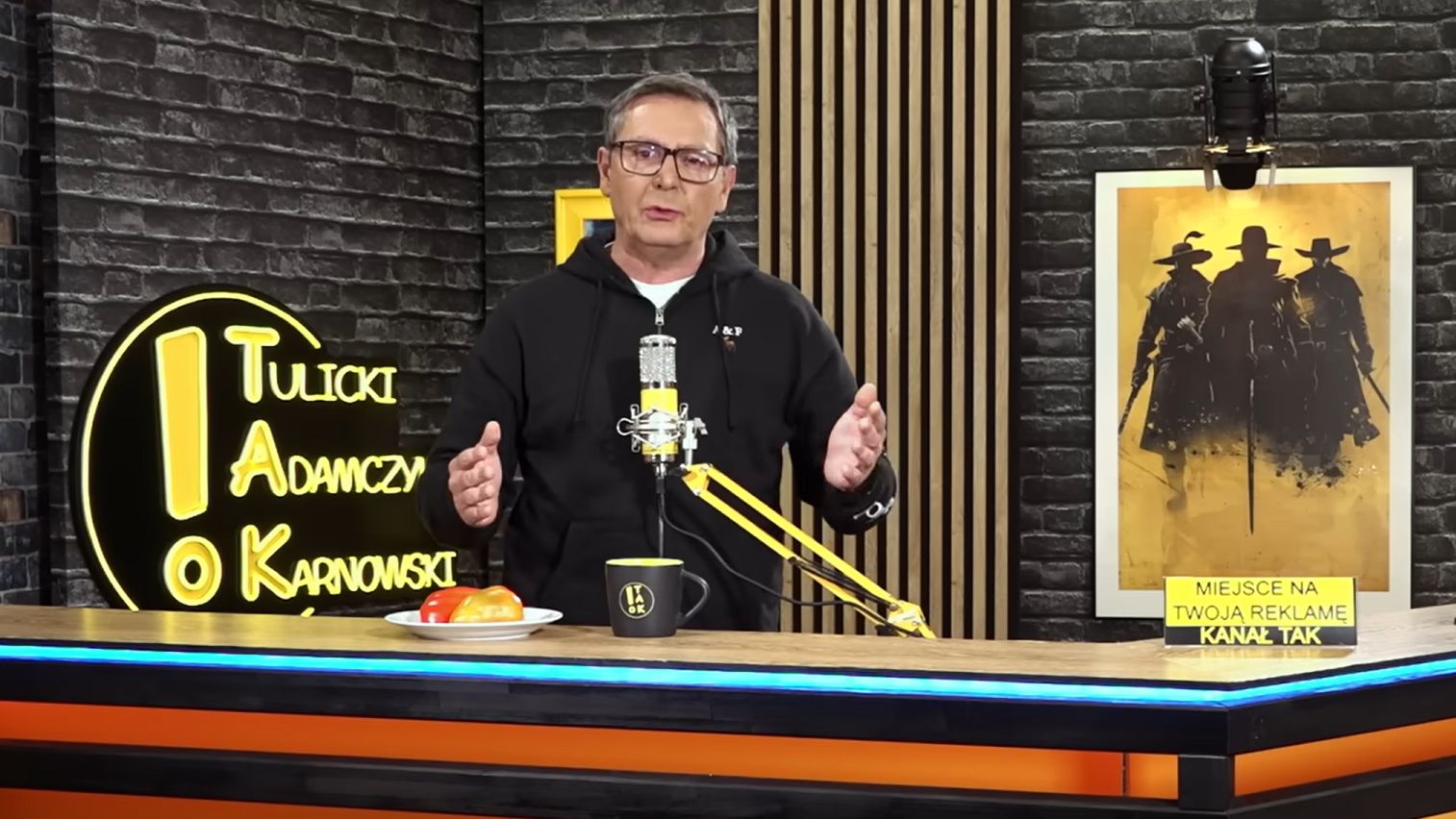 Adamczyk nagle wycofał pozew. Był oskarżony o pobicie kochanki