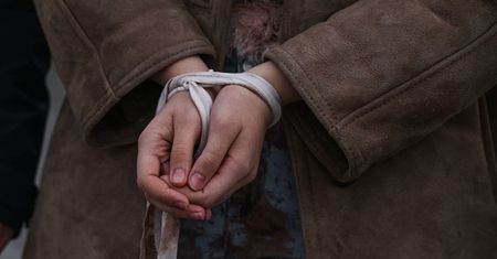 Zamknęli w piwnicy 25 kobiet i dziewcząt. 9 z nich jest w ciąży