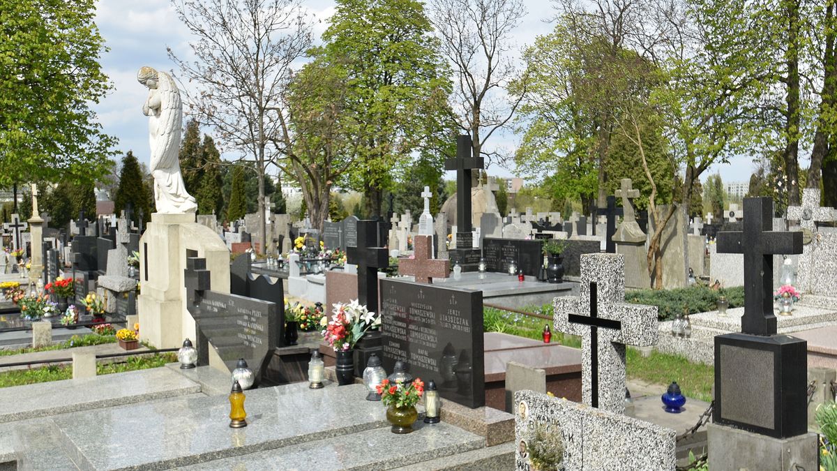 Piec kremacyjny ma stanąć w pobliżu cmentarza na Ursynowie