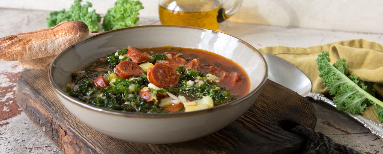 Zupa z chorizo i jarmużem. Klasyk portugalskiej kuchni