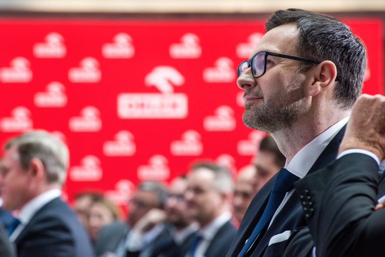 WARSAW, POLAND - 2023/04/17: Daniel Obajtek the President and CEO of the Polish Oil Company ORLEN seen during the press conference in Warsaw. Daniel Obajtek, the President and CEO of the Polish Oil Company ORLEN, announced the details of the planned investments in Small Modular Reactors (SMR) for Poland. For this purpose, the company Orlen Synthos Green Energy (OSGE) was established, supported by the Polish billionaire - Michal Solowow. OSGE will buy reactors from US-based GE Hitachi. (Photo by Attila Husejnow/SOPA Images/LightRocket via Getty Images)
