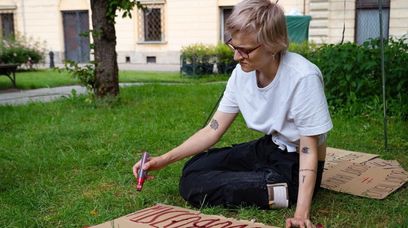 Studenci UW protestują przeciwko zbrodniom Izraela. Na liście żądań prezerwatywy