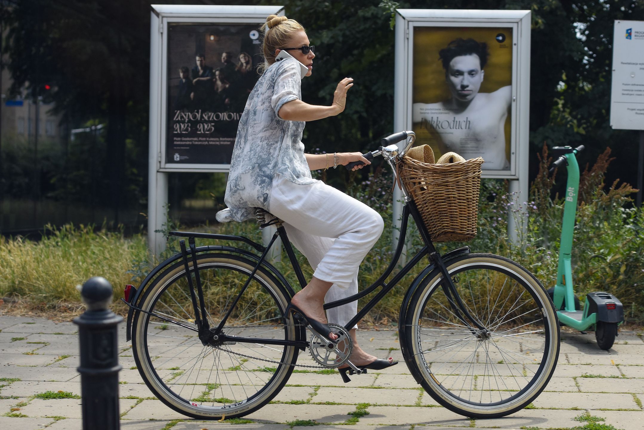 Wyprawa rowerowa Katarzyny Warnke ulicami Warszawy