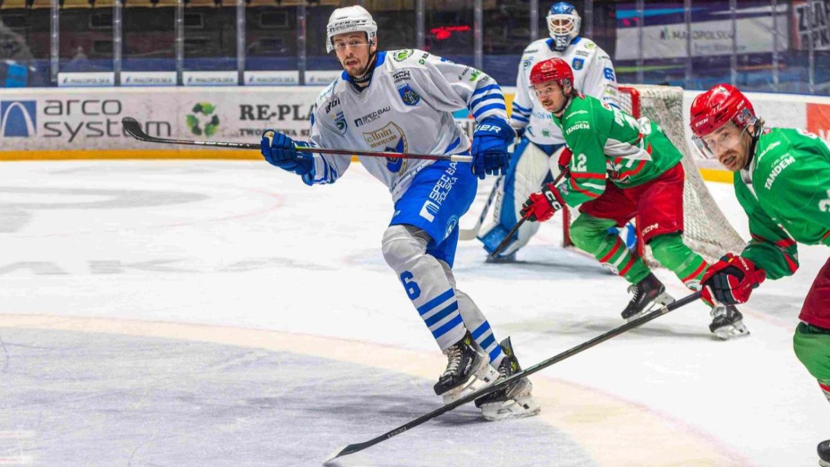 Hokej. Bolesny uraz obrońcy Unii. Trzech graczy wznowiło treningi