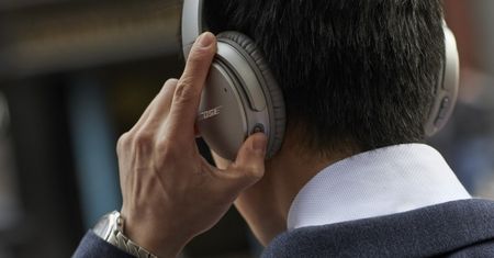 Bose udoskonala słuchawki bezprzewodowe Bose QC35