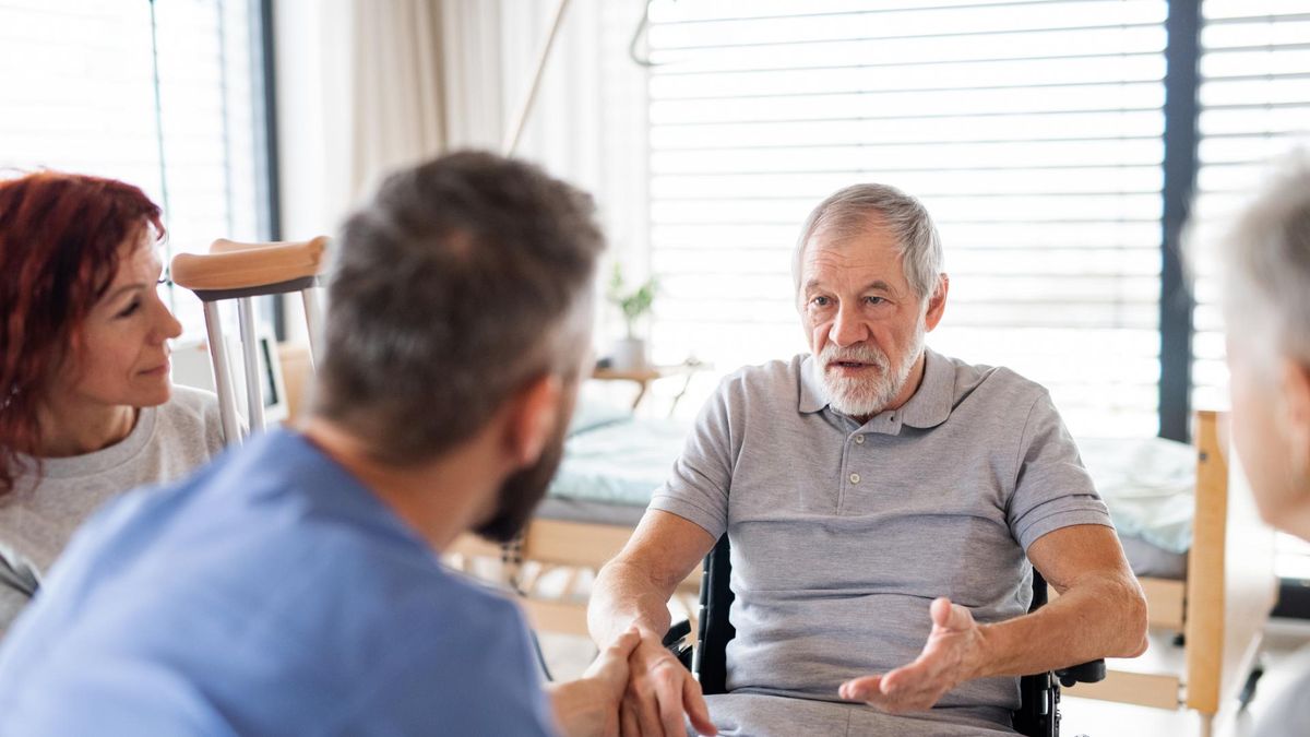 Hemipareza zazwyczaj wymaga intensywnej rehabilitacji i wsparcia najbliższych