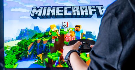 Skarga na producentów gier. KE zbada mikropłatności m.in. w EA Sports FC 24, Fortnite oraz Minecraft