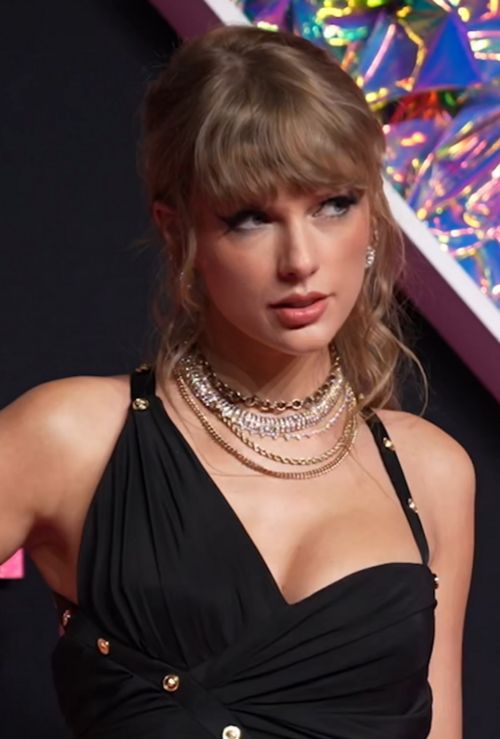Taylor Swift i Travis Kelce zaręczeni. Internet eksplodował po ogłoszeniu "Tayvisów"