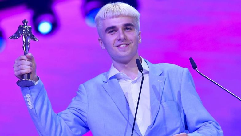 Fryderyki 2021: Mata odbiera statuetkę