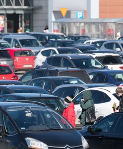 Mandaty za parkowanie pod sklepami są ważne? Jest stanowisko UOKiK