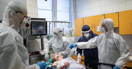 Koronawirus. Kończą się dostępne respiratory. "Możemy mieć włoskie dylematy"