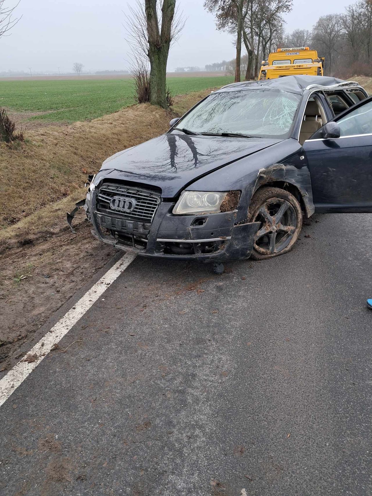 Kolizja z udziałem trzech aut
