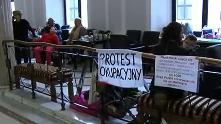 Rodzice walczyli o najniższą krajową za opiekę nad dzieckiem niepełnosprawnym 