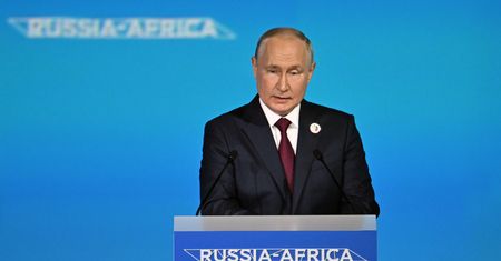 Putin kupuje poparcie w Afryce. Obiecuje darmową dostawę zboża