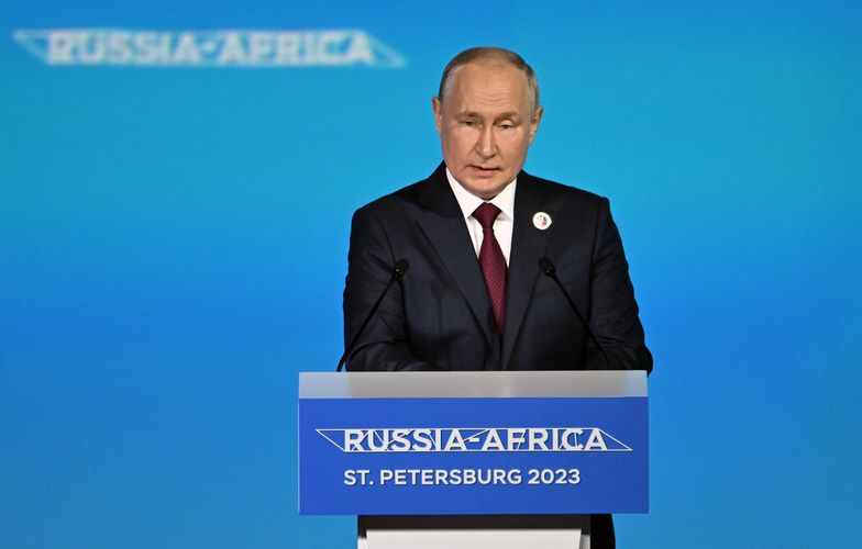 Putin kupuje poparcie w Afryce. Obiecuje darmową dostawę zboża