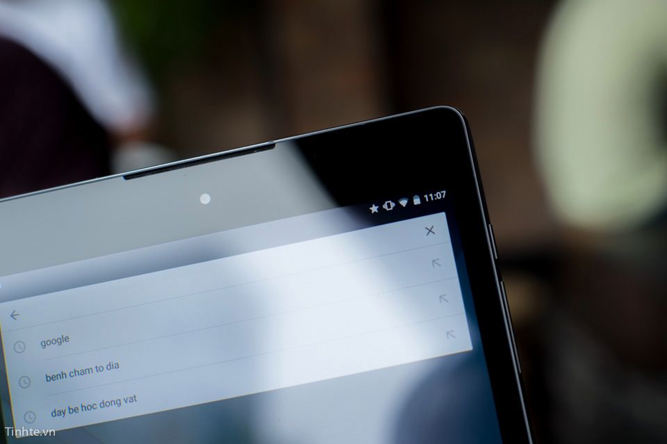 Wreszcie ładny Nexus. Widać rękę projektantów HTC 5