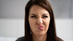 Pachną benzyną lub piwem. Uważaj, to objaw chorych płuc, raka